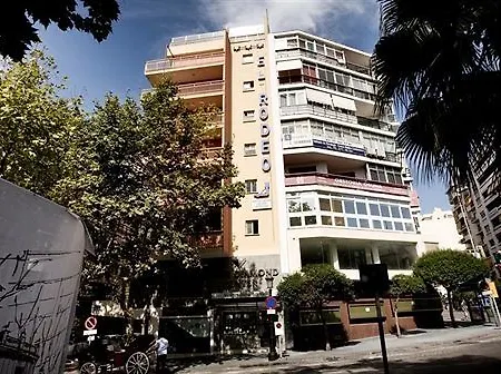 Hotel Monarque El Rodeo