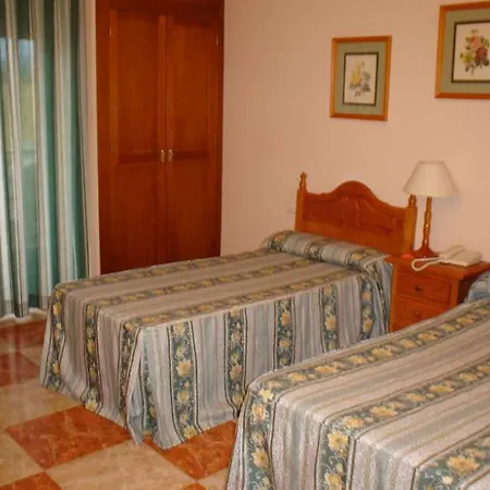 Hotel Monarque El Rodeo