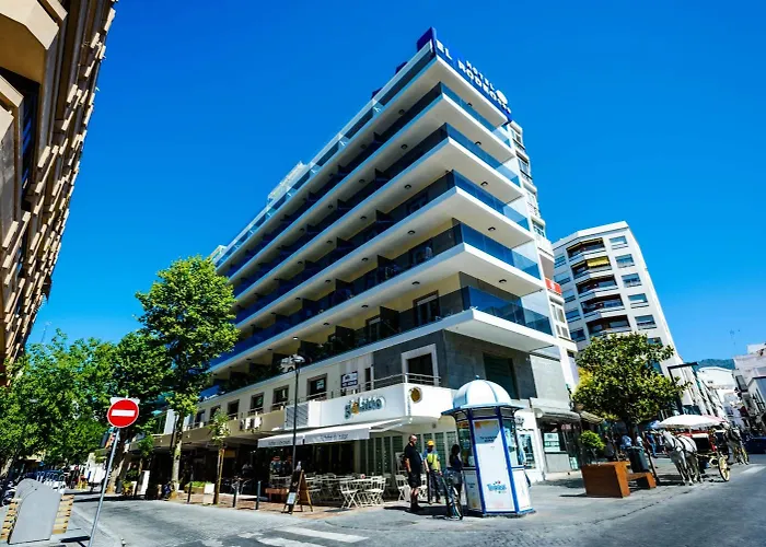 Hotel Monarque El Rodeo