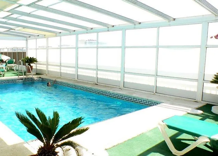 Hotel Monarque El Rodeo 3*