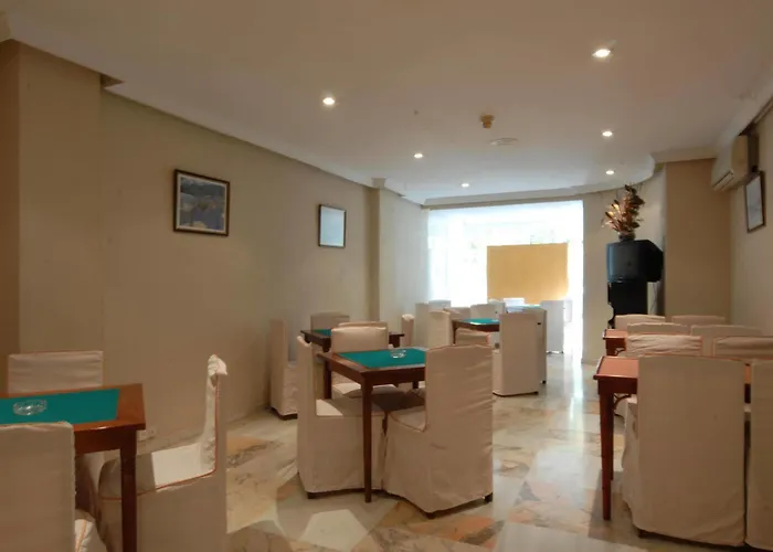 Hotel Monarque El Rodeo 3*