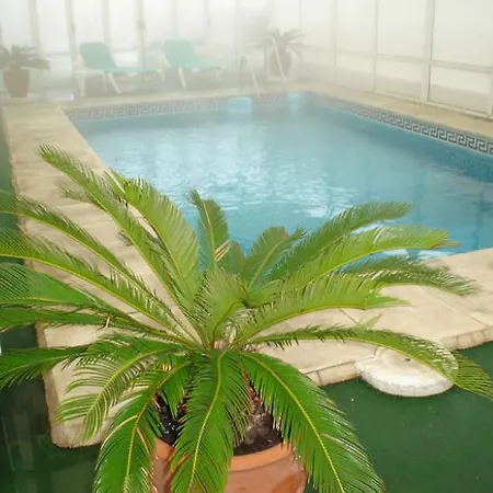 Hotel Monarque El Rodeo 3*