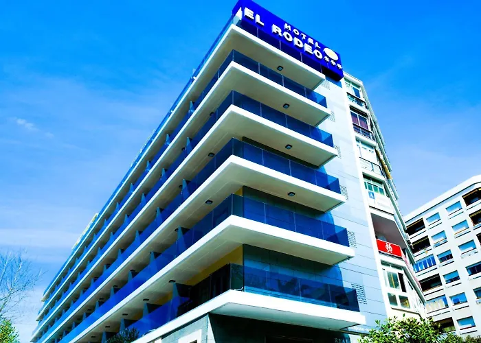 Otel Monarque El Rodeo