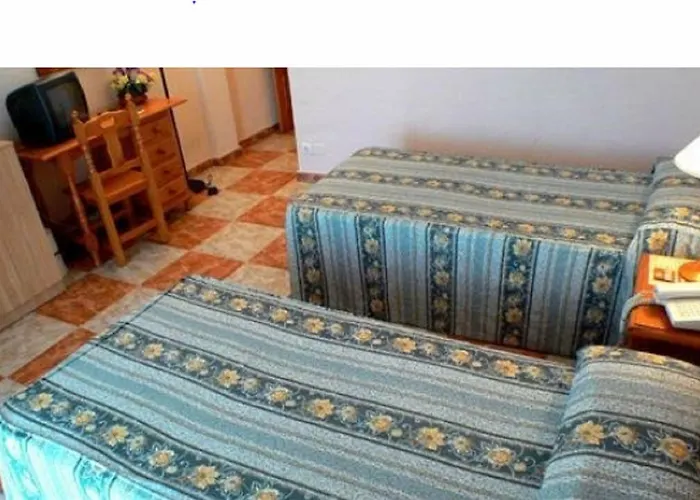 Otel Monarque El Rodeo